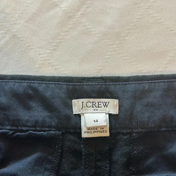 J. Crew 4" scalloped linen shorts Black super cute size 14 EUC - Picture 2 of 5